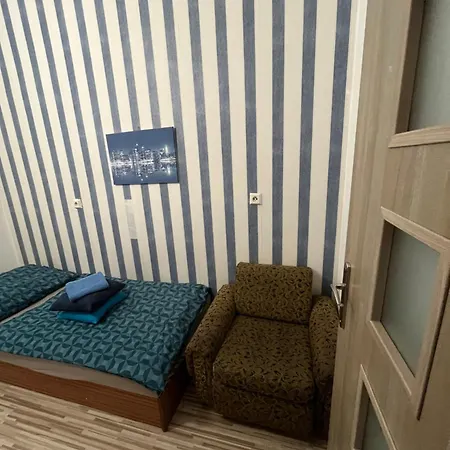 Hostel Solo Traveller